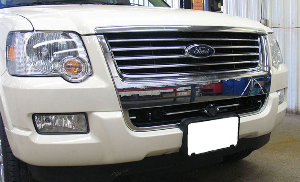 Blue Ox BX2198 Baseplate fits 2006-10 Ford Explorer/Mercury Mountaineer & 2007-10 Ford Explorer SportTrac